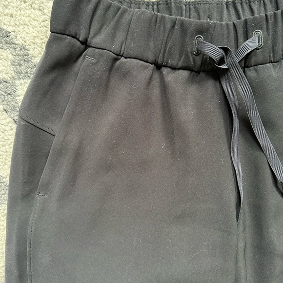 LULULEMON - size 4 wide leg pant no tag - Picture 3 of 4